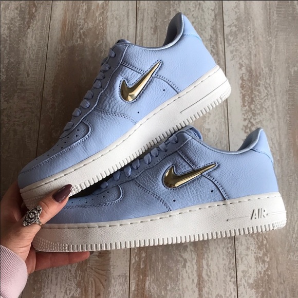 nike air force 1 premium lx